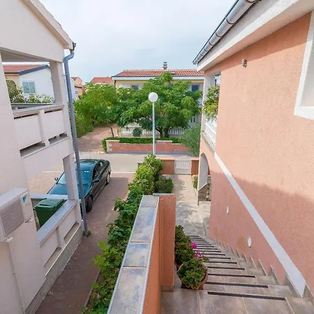 Feriehus House Blazevic Vir